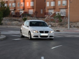 BMW_318i_ACABADO_M_Pruebas_ENTRANDO_EN_CURVAt400_300_00045279