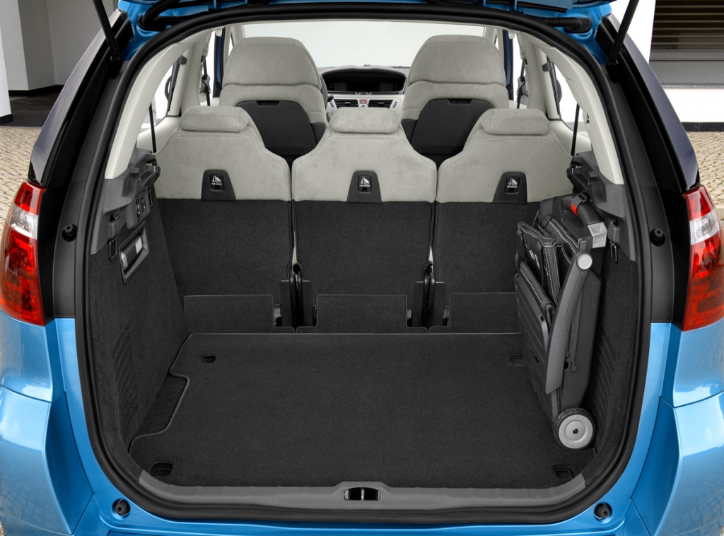 PRECIOS Y EQUIPAMIENTO DEL CITROEN C4 PICASSO Y GRAND C4 PICASSO