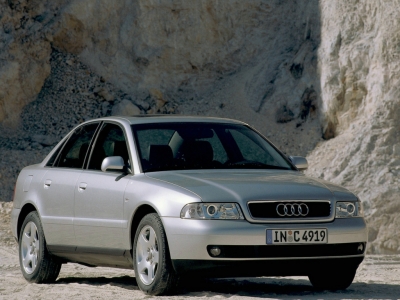 Audi_A4_1999_1999_Galeria_4948t400_300_00004948.jpg
