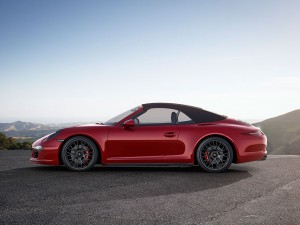 Porsche-911-GTS-01
