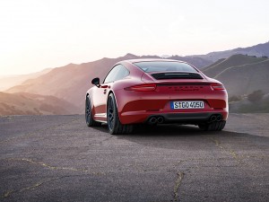 Porsche-911-GTS-04