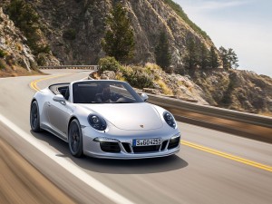 Porsche-911-GTS-07