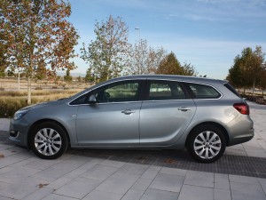 Opel Astra ST lateral