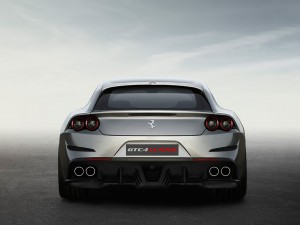 Ferrari_GTC4Lusso 05