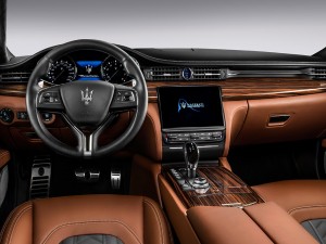 New-Quattroporte-S-Q4-GranLusso_dashboard-with-Zegna-Edition-interior