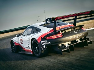 Porsche 911 RSR 03