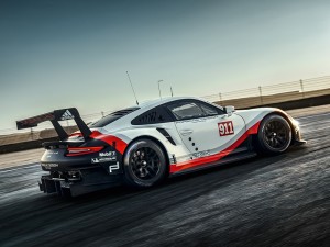 Porsche 911 RSR 09
