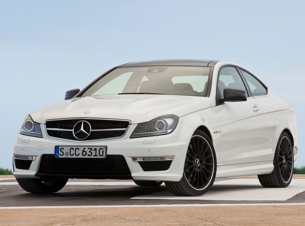 MERCEDES BENZ C63 AMG COUPE