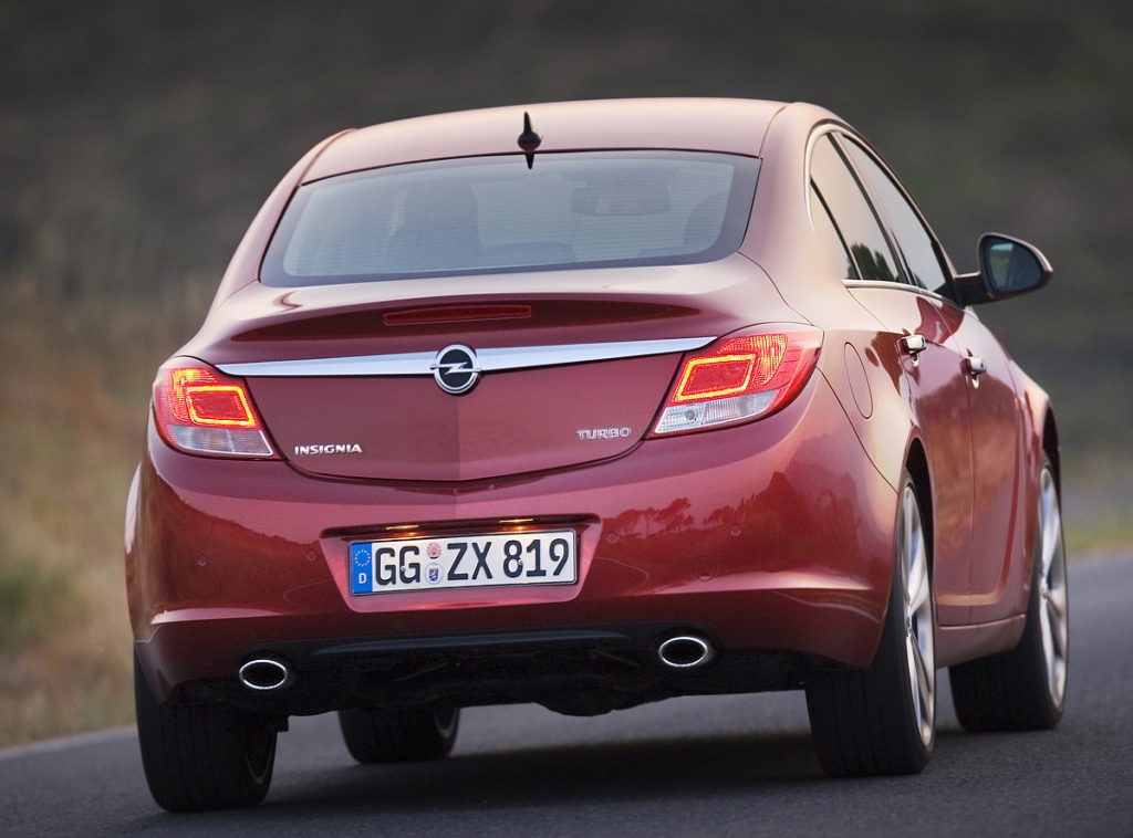 Opel Insignia, todas las versiones y motorizaciones del mercado