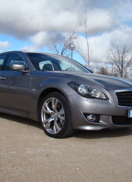 PRUEBA INFINITI M 30D