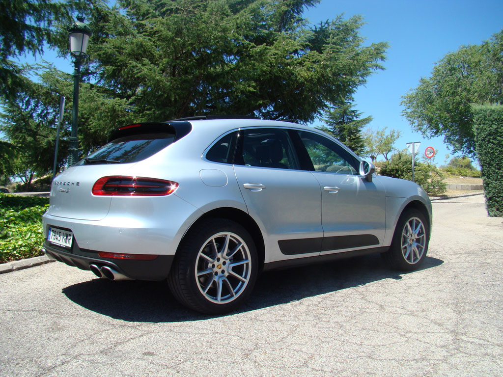 PORSCHE MACAN S