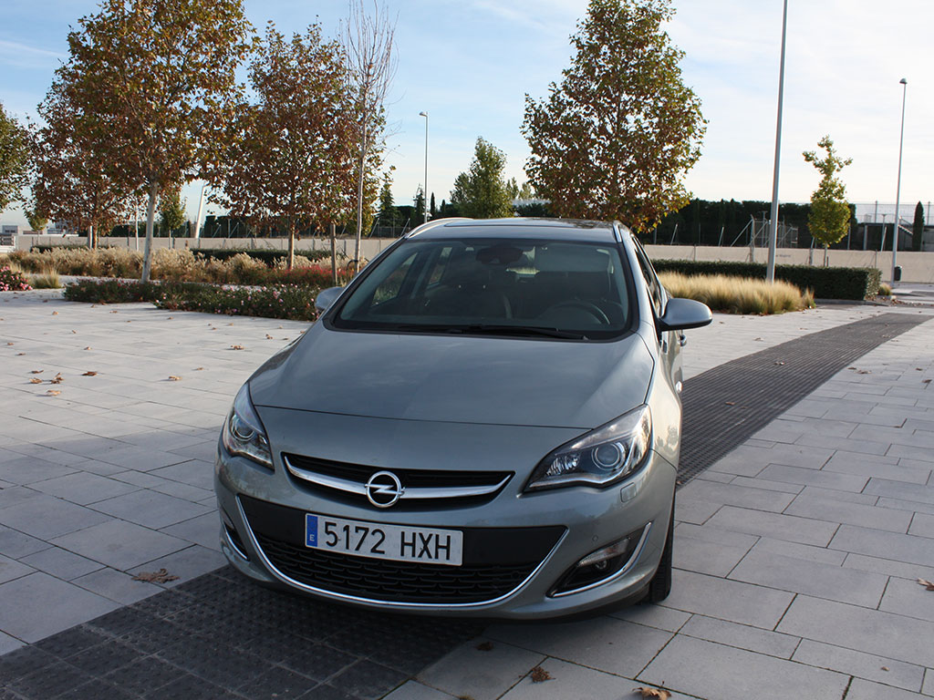 OPEL ASTRA ST BITURBO