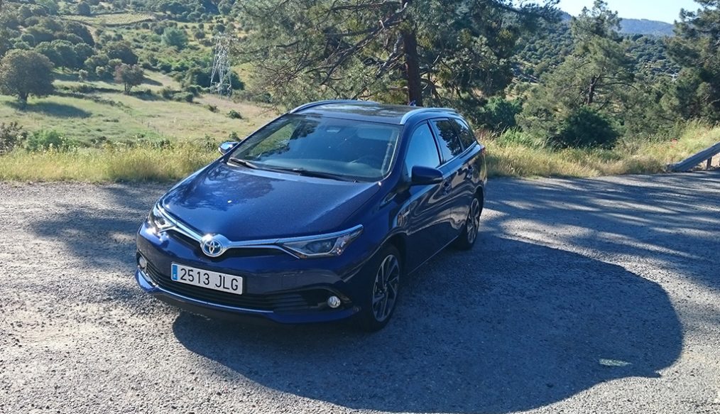 TOYOTA AURIS HYBRID ST