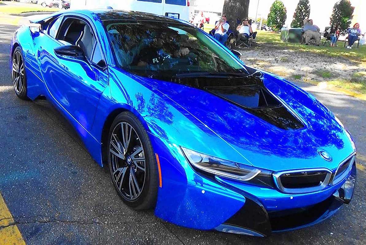 BMW i8 Blue Chrome – The powerful shiny pearl
