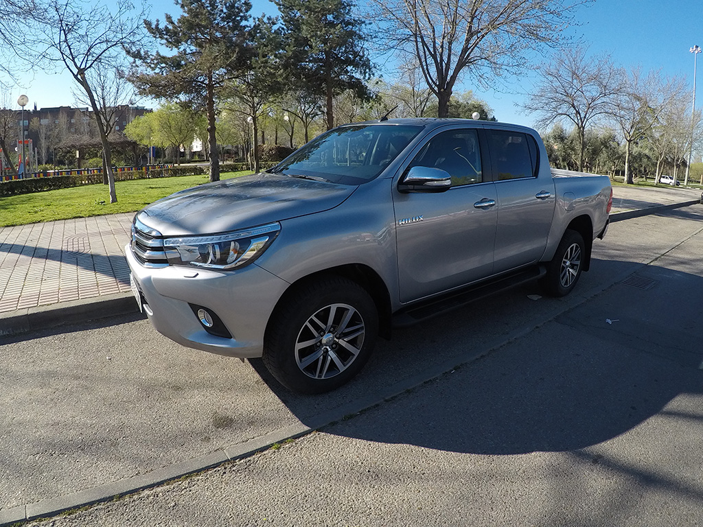 A bordo del Toyota Hilux de Doble Cabina