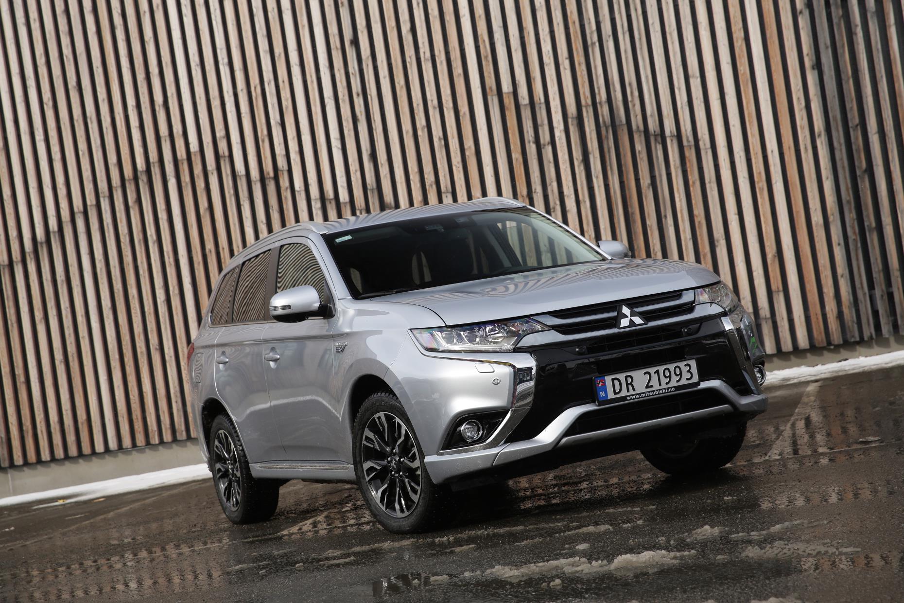 Con el Plan MOVEA, el Mitsubishi Outlander PHEV por 35.370€