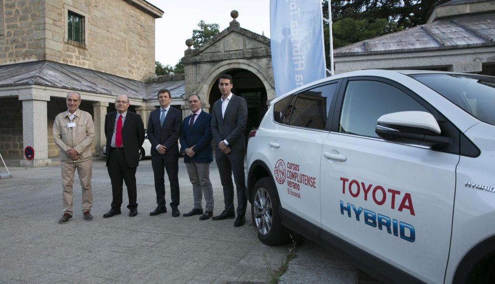 Los híbridos de Toyota, vehículos oficiales de los Cursos de Verano de la UCM
