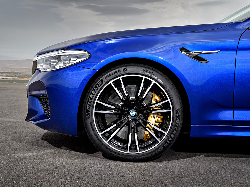 Accesorios exclusivos Performance para el BMW M5