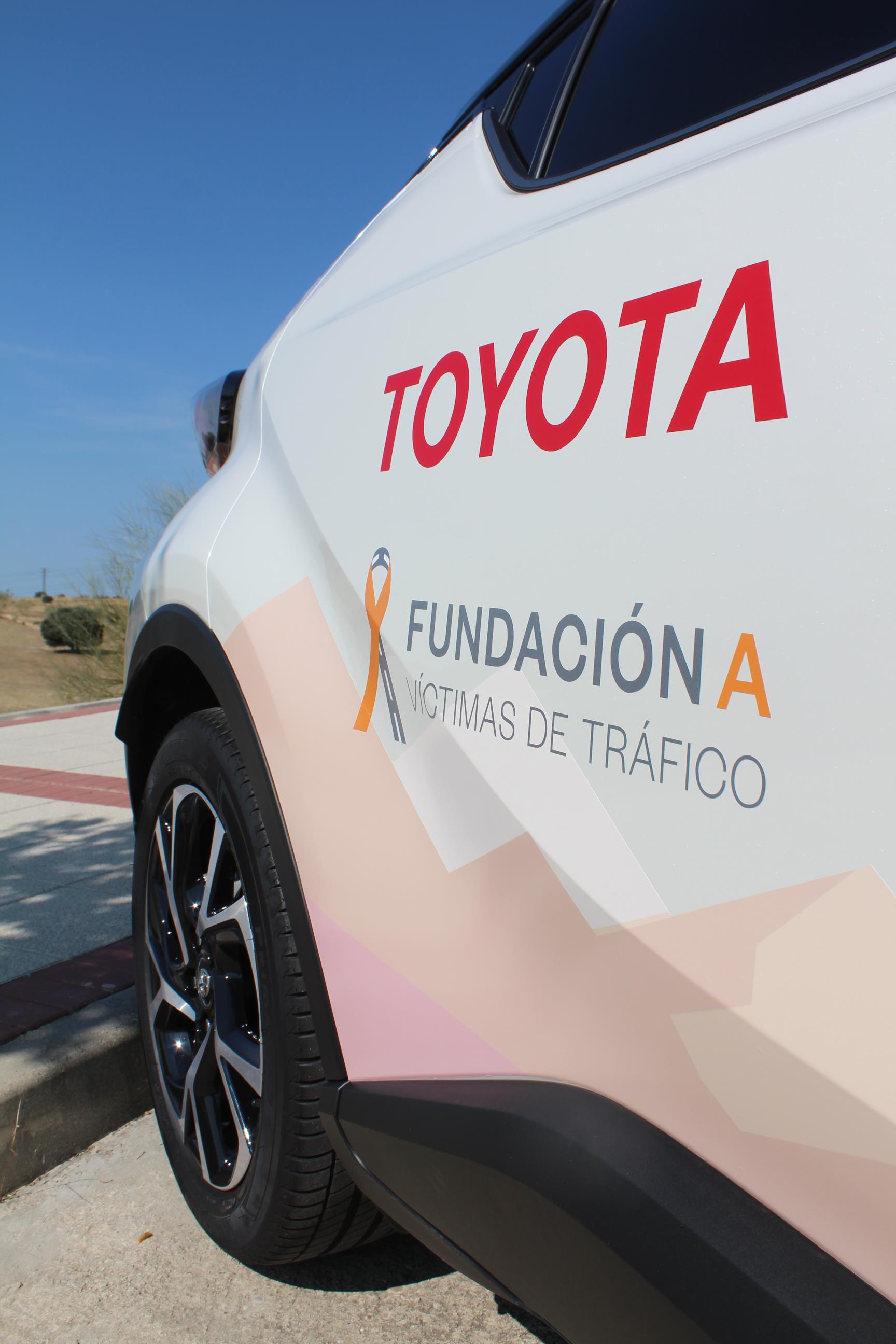 La gama híbrida de Toyota protagonista en #RompeTusBarreras