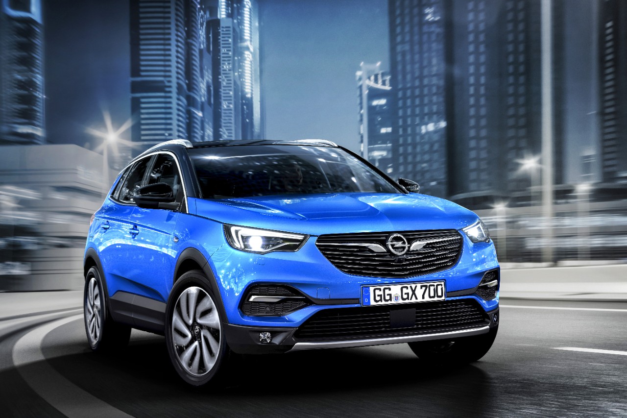 Opel, primera marca de coches que puedes comprar en Amazon
