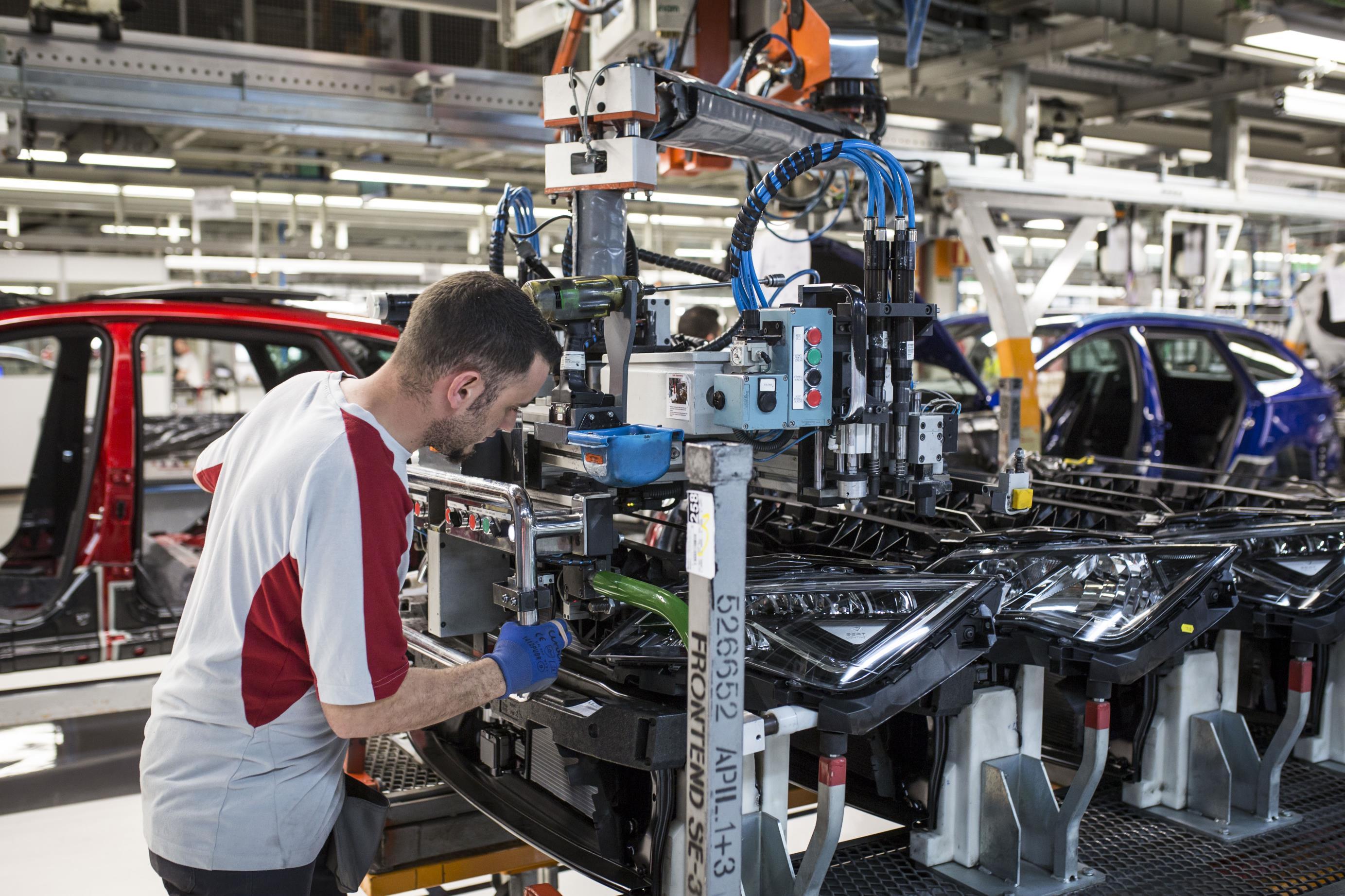 SEAT contratará a 150 trabajadores en la planta de Martorell