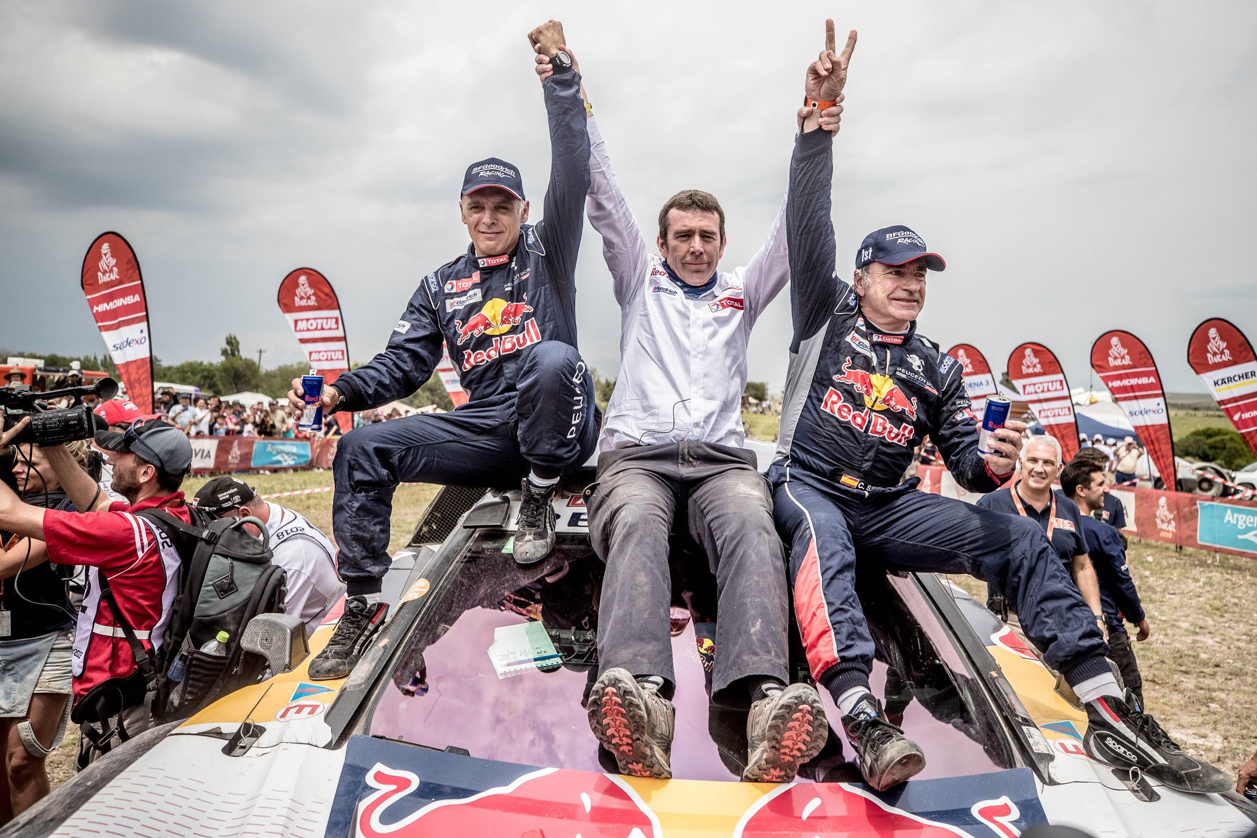 Carlos Sainz gana su segundo Dakar