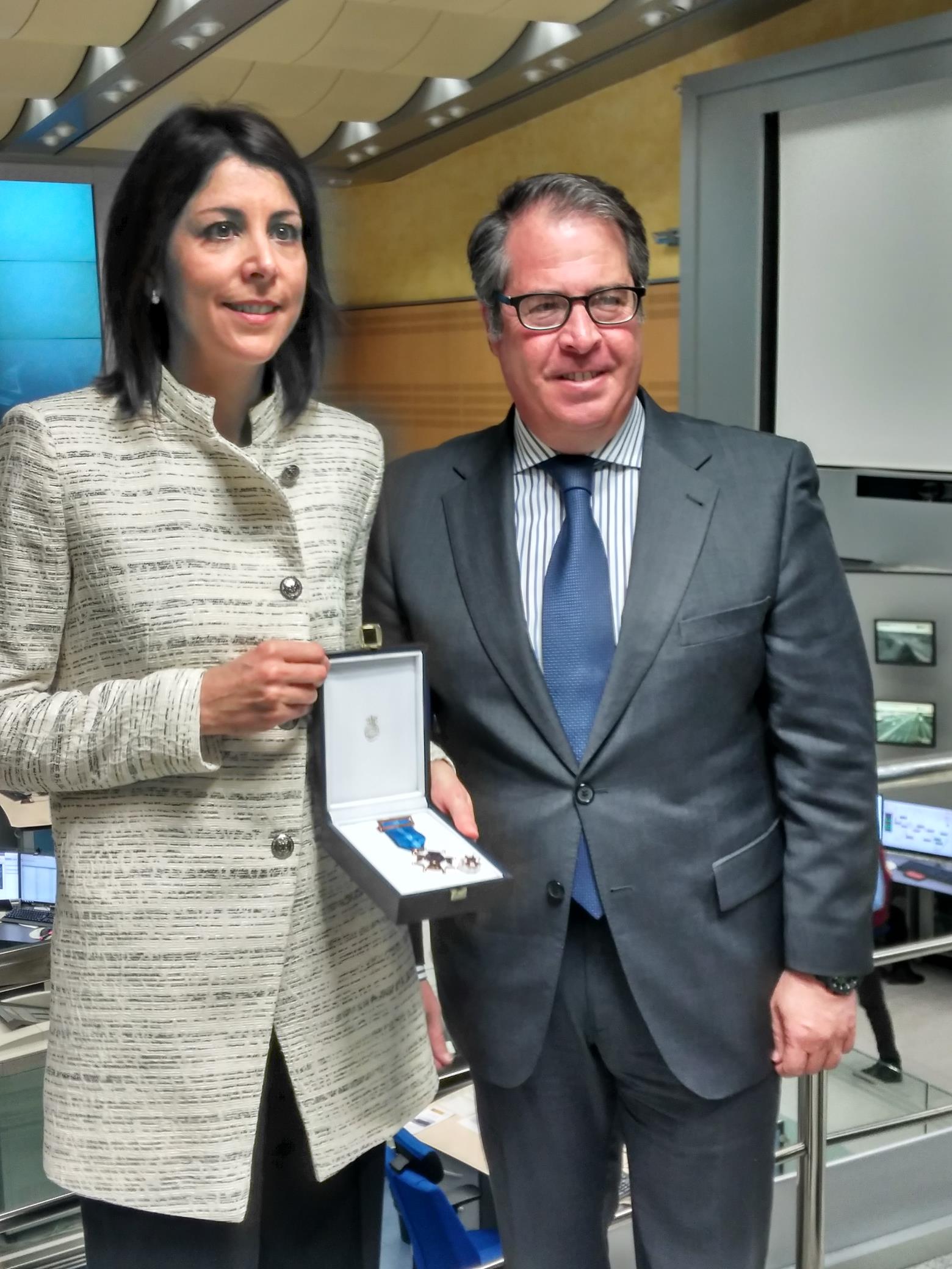 Anna González recibe la Medalla al Mérito de la Seguridad Vial