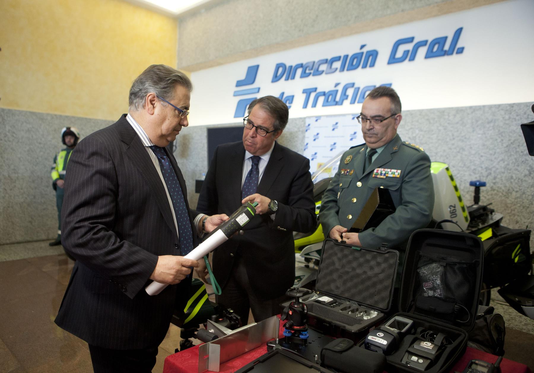 El ministro de Interior, Juan Ignacio Zoido, ha presentado hoy el dispositivo especial de vigilancia