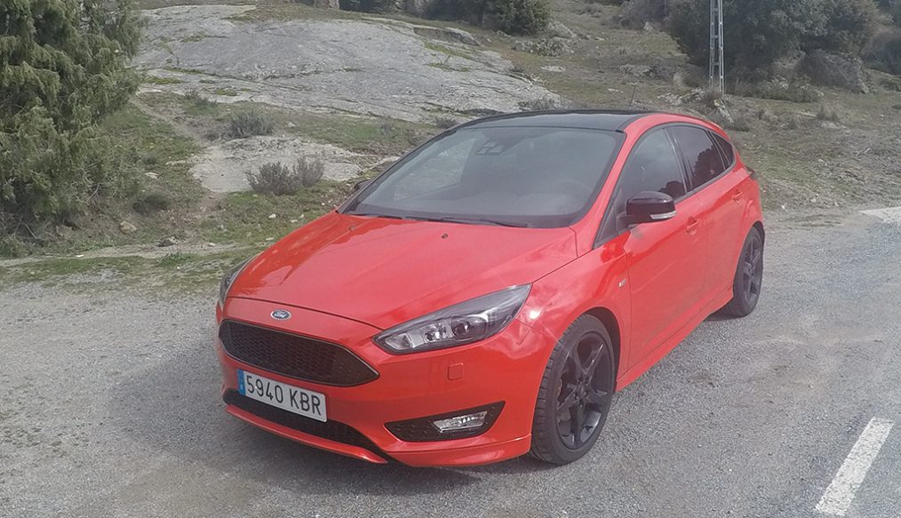 Ford Focus ST Line Red&Black Edition