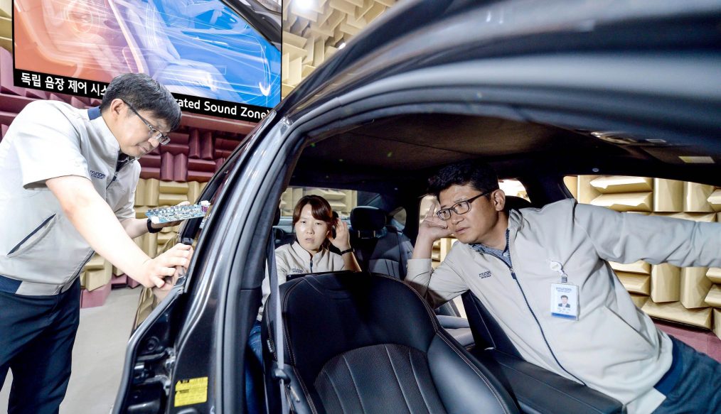 Tecnología de zona de sonido separado (SSZ) by Hyundai