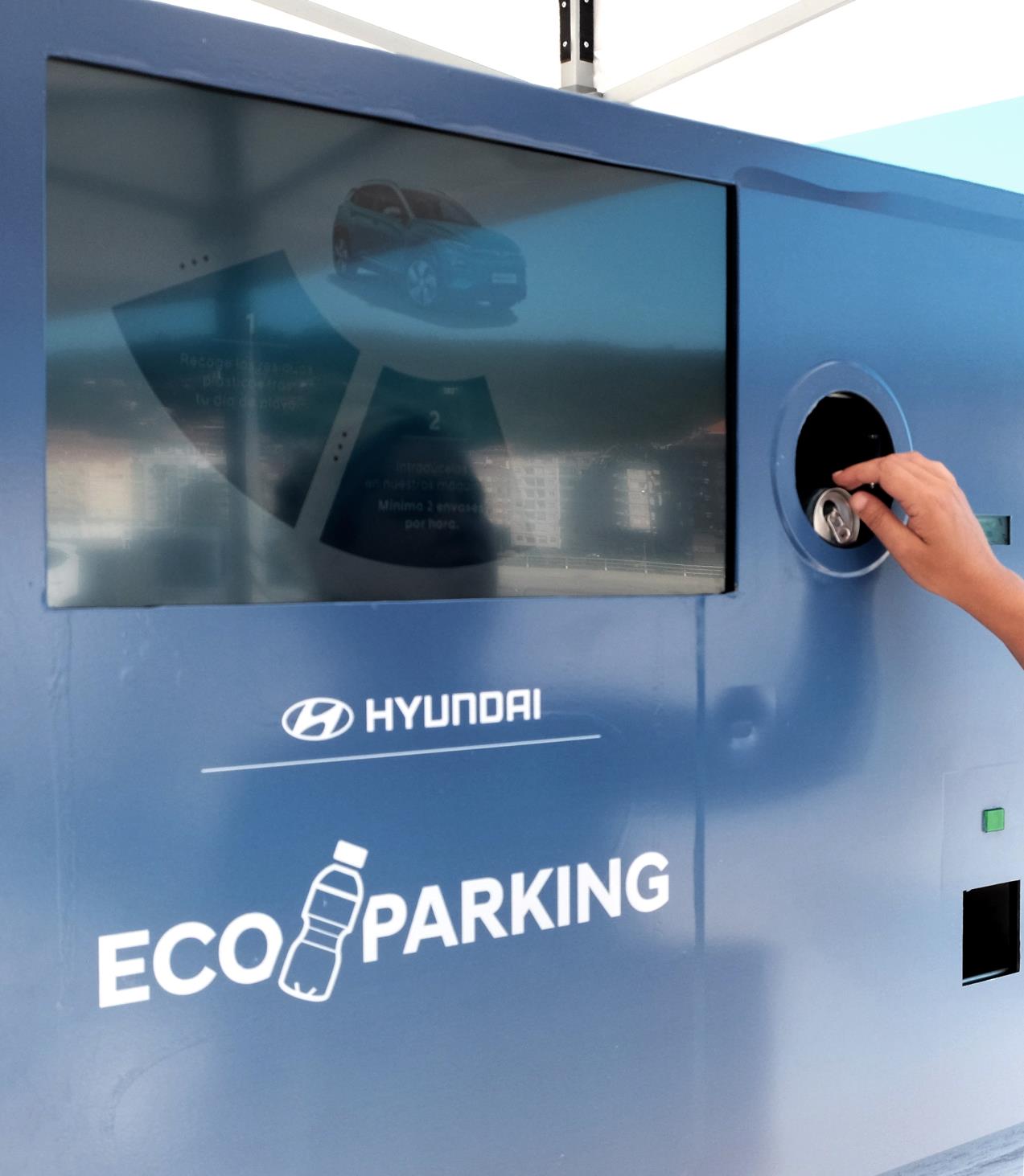 Primer Parking que se paga reciclando by Hyundai