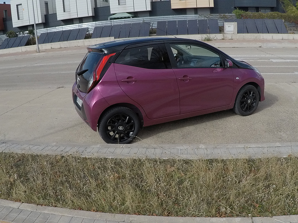 Toyota Aygo x-cite Magenta en estomesuena de rne