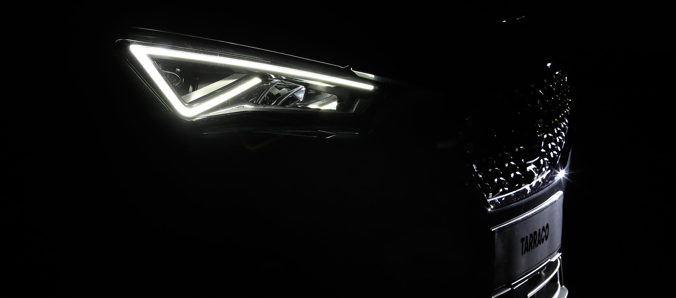 300 LEDS detrás de la mirada de tu coche – vídeo