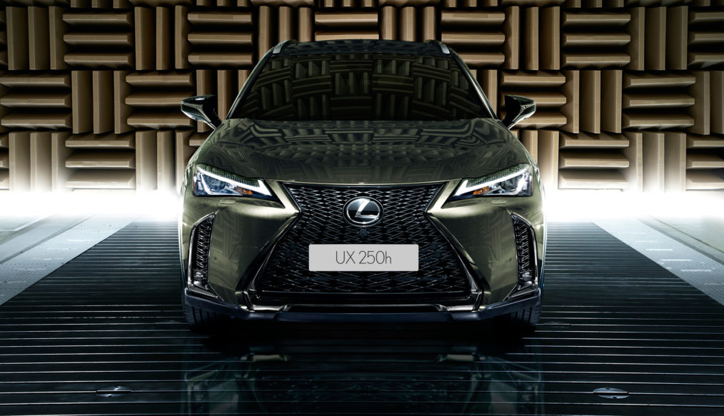 Lexus UX 250h híbrido, innovación por todas partes