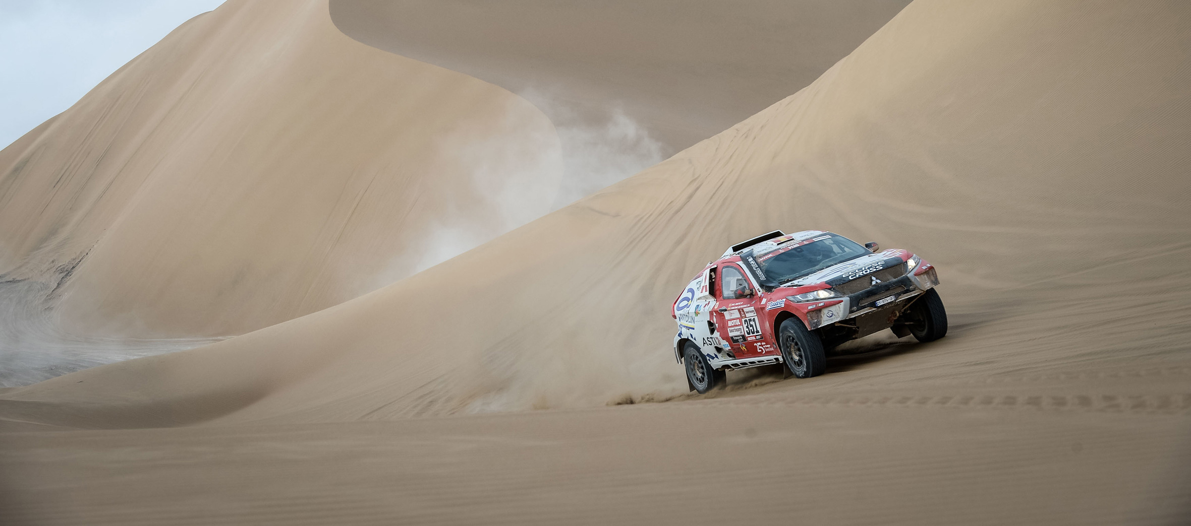 Cristina Gutiérrez vuela sobre las dunas del Dakar