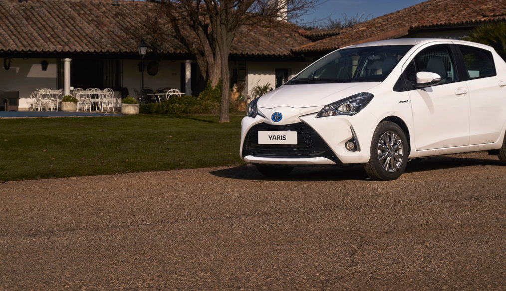 Toyota Yaris Hybrid ECOVan diseñada para Profesionales
