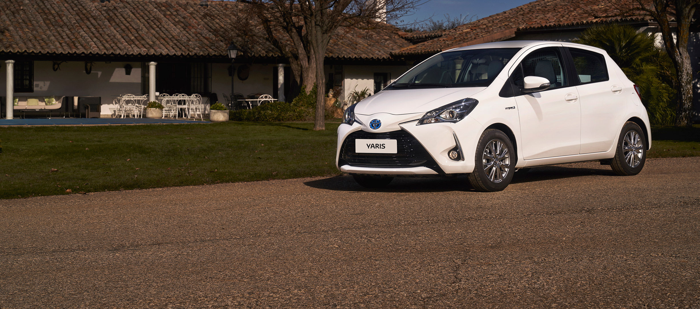 Toyota Yaris Hybrid ECOVan diseñada para Profesionales