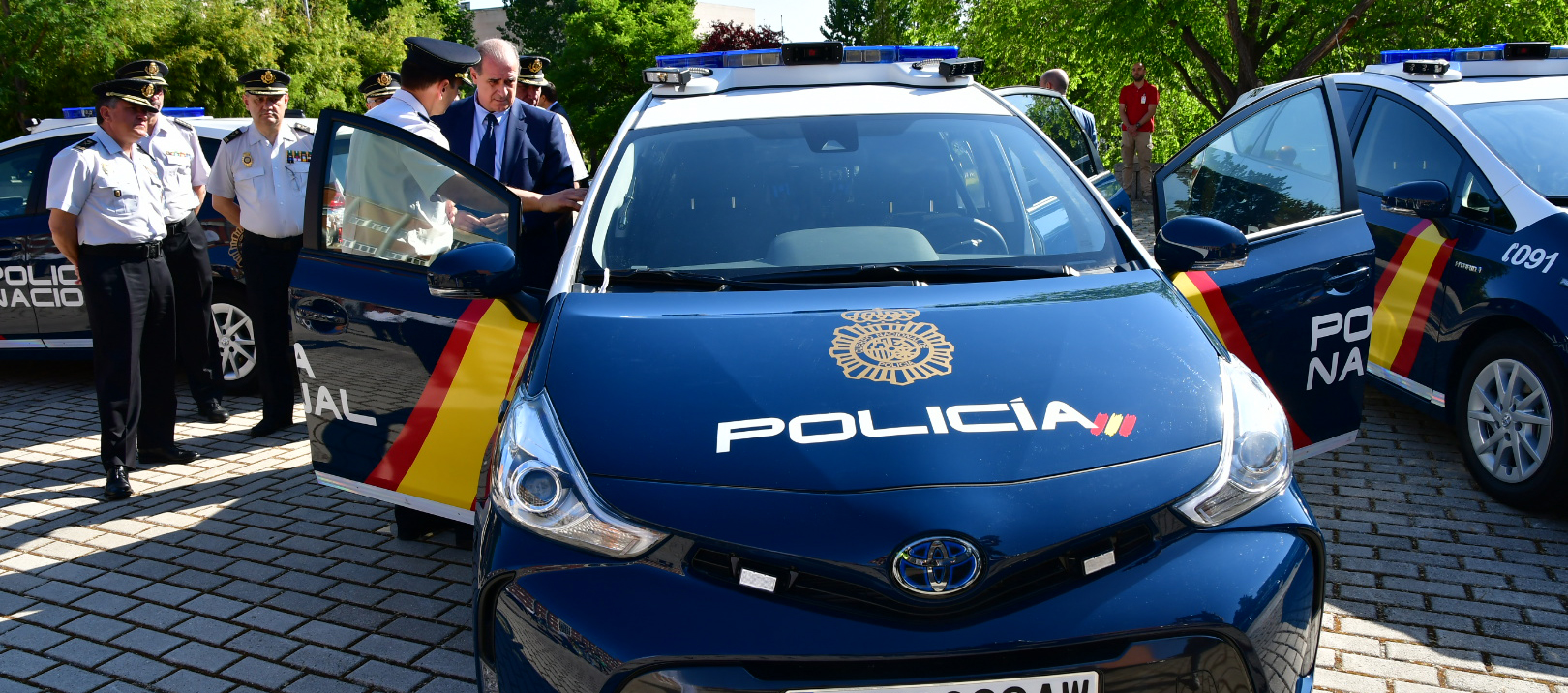La Policía Nacional apuesta por vehículos híbridos de Toyota