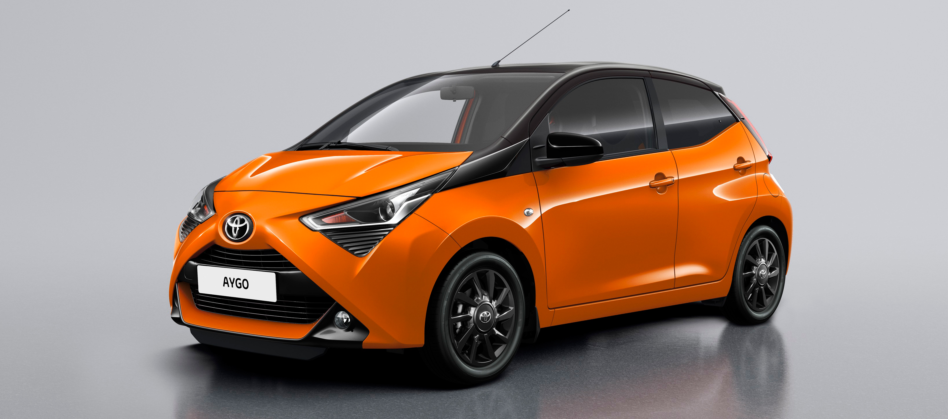 Nuevo Toyota AYGO x-cite ya en los concesionarios