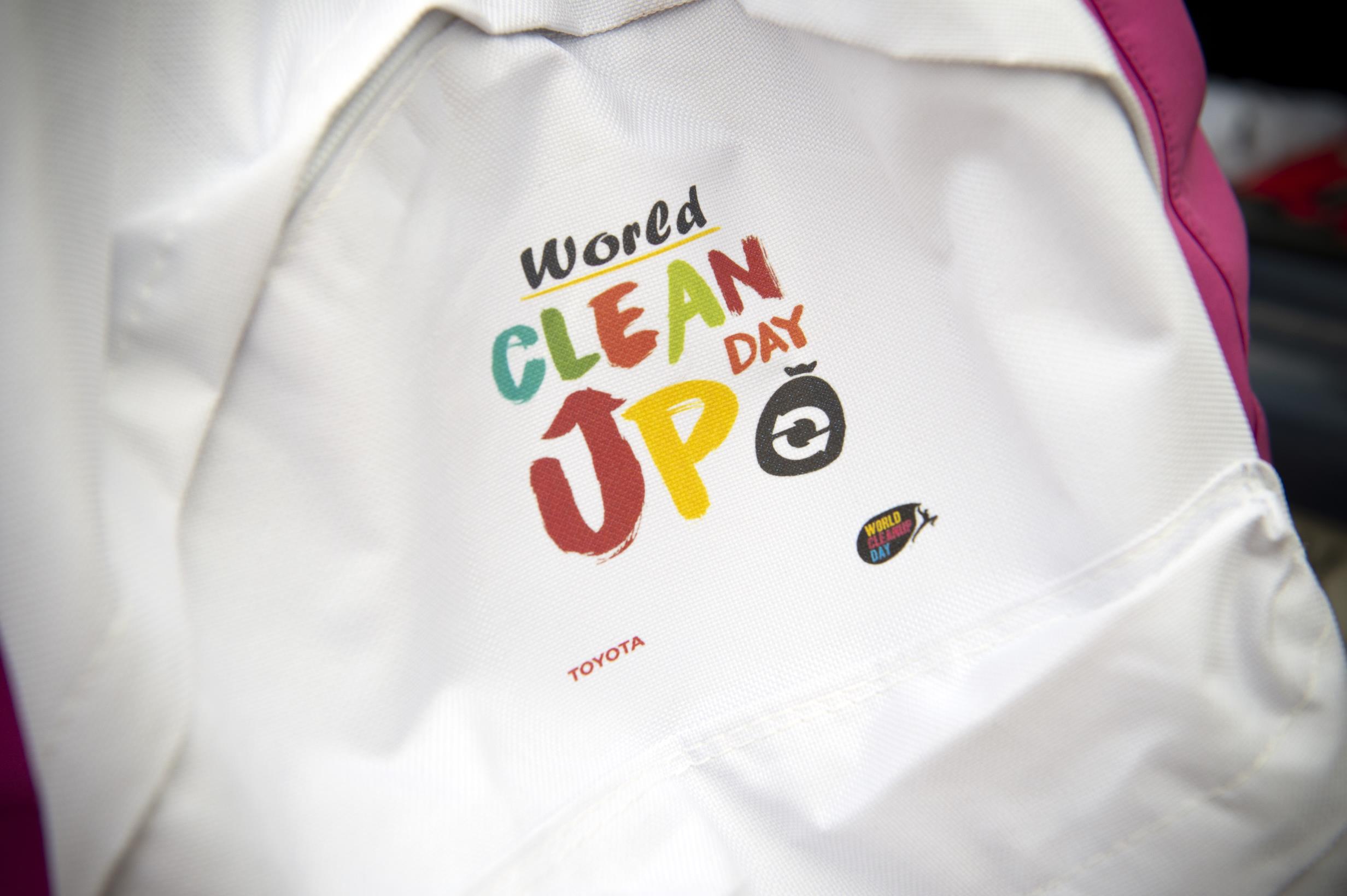 Toyota España participa en el World Clean-Up Day