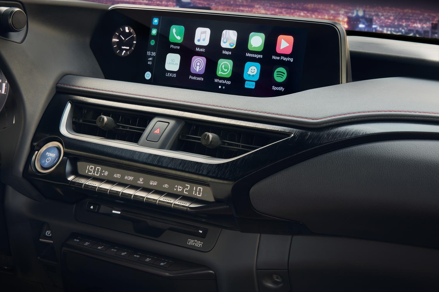 Todos los Lexus incorporan Apple CarPlay™/Android Auto™