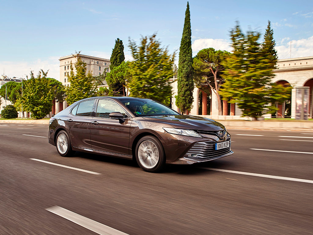 Toyota Camry Hybrid ya en el mercado español