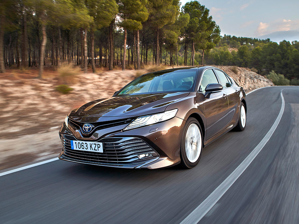 Toyota Camry Hybrid ya en el mercado español