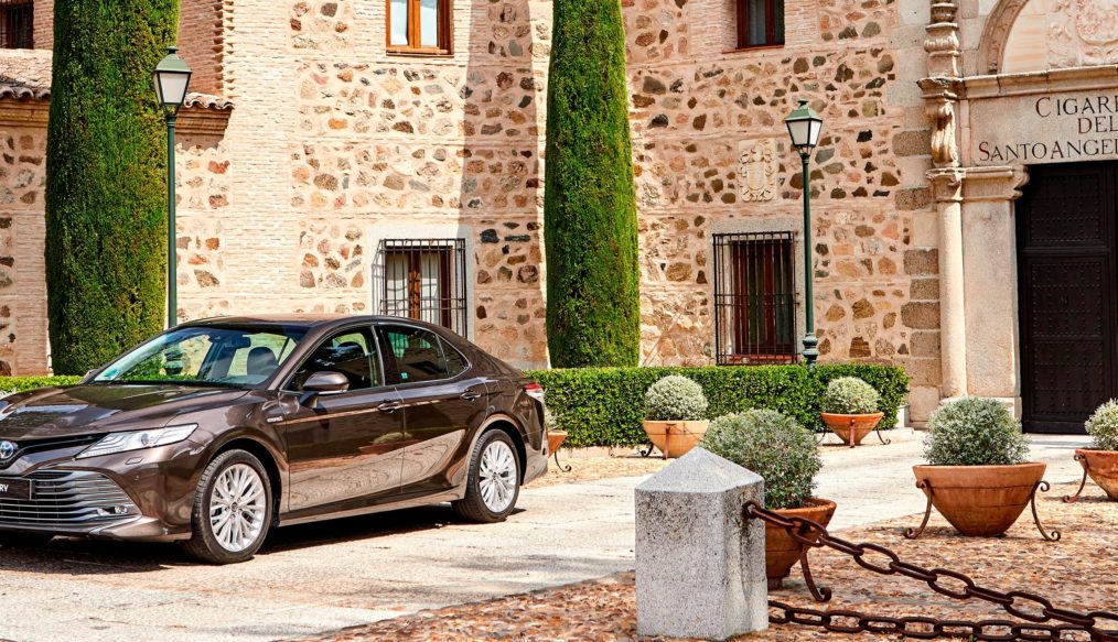 Toyota Camry Hybrid ya en el mercado español