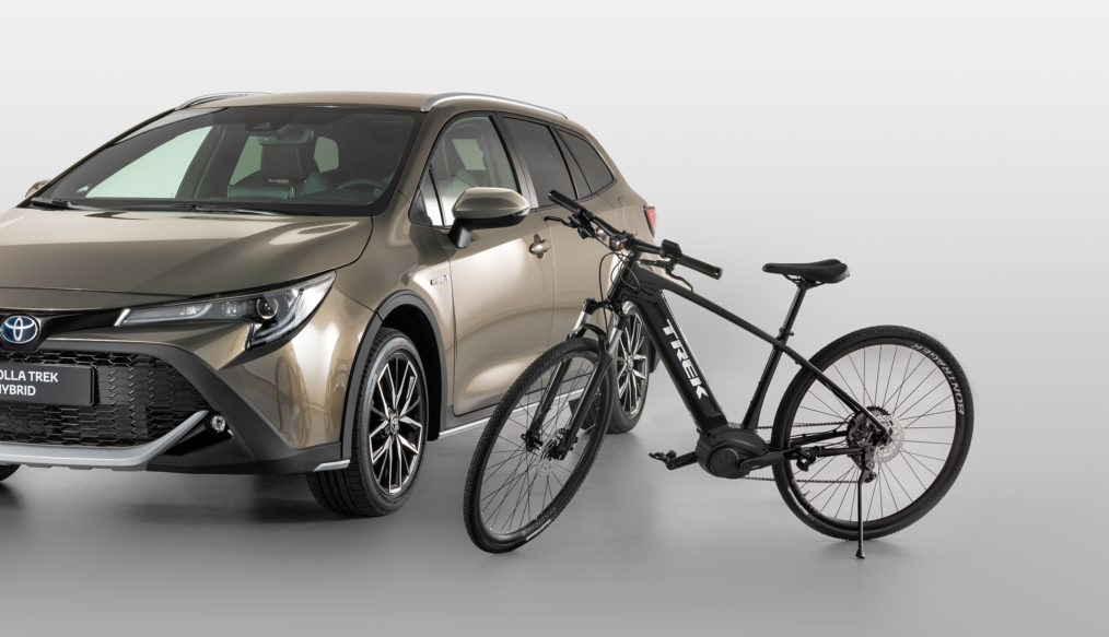 Toyota Corolla hybrid Touring Sports TREK