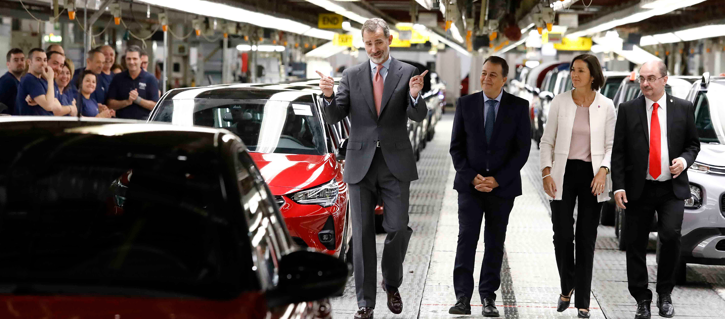 S.M. Felipe VI apuesta por las factorías españolas. Visita la de Opel en Figueruelas