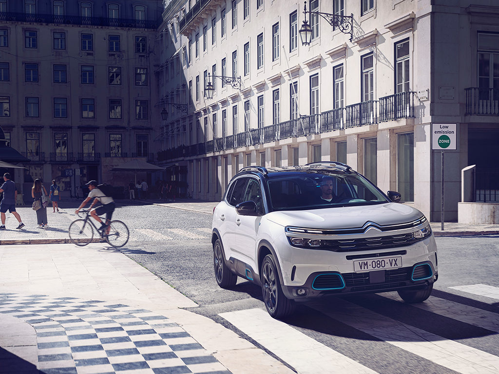 Citroën C5 Aircross Hybrid, Silent Urban Vehicle