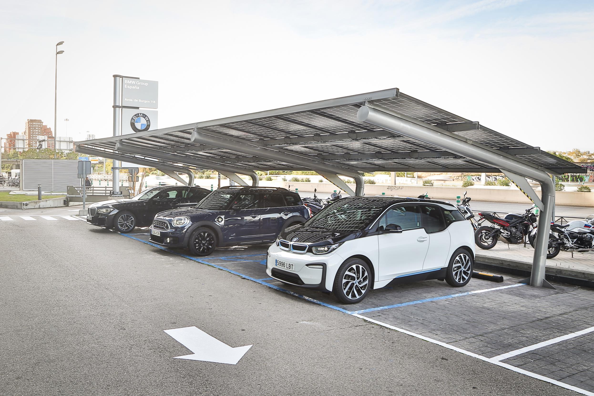 BMW Group España ha instalado una pérgola solar en sus oficinas