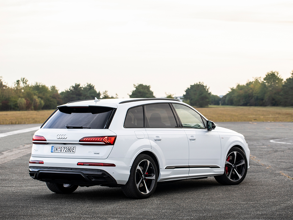 Nuevo Audi Q7 60 TFSIe quattro a la venta en el mercado español