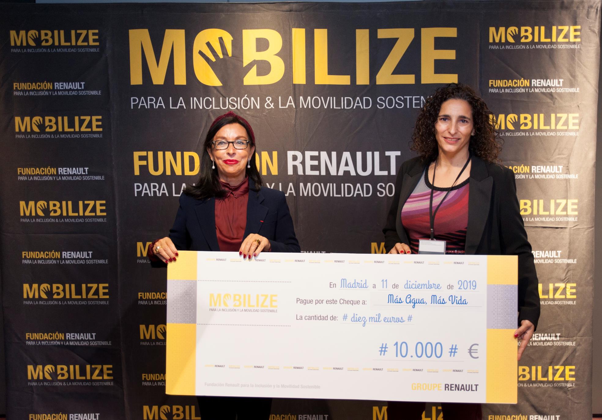 Fundación Renault para la Inclusión y la Movilidad Sostenible entrega del premio al Mejor Proyecto Solidario 2019